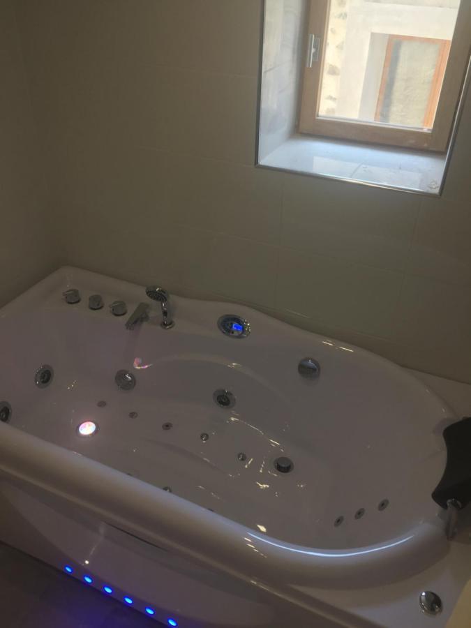 Volonne Chambres D'Hotes La Voute المظهر الخارجي الصورة